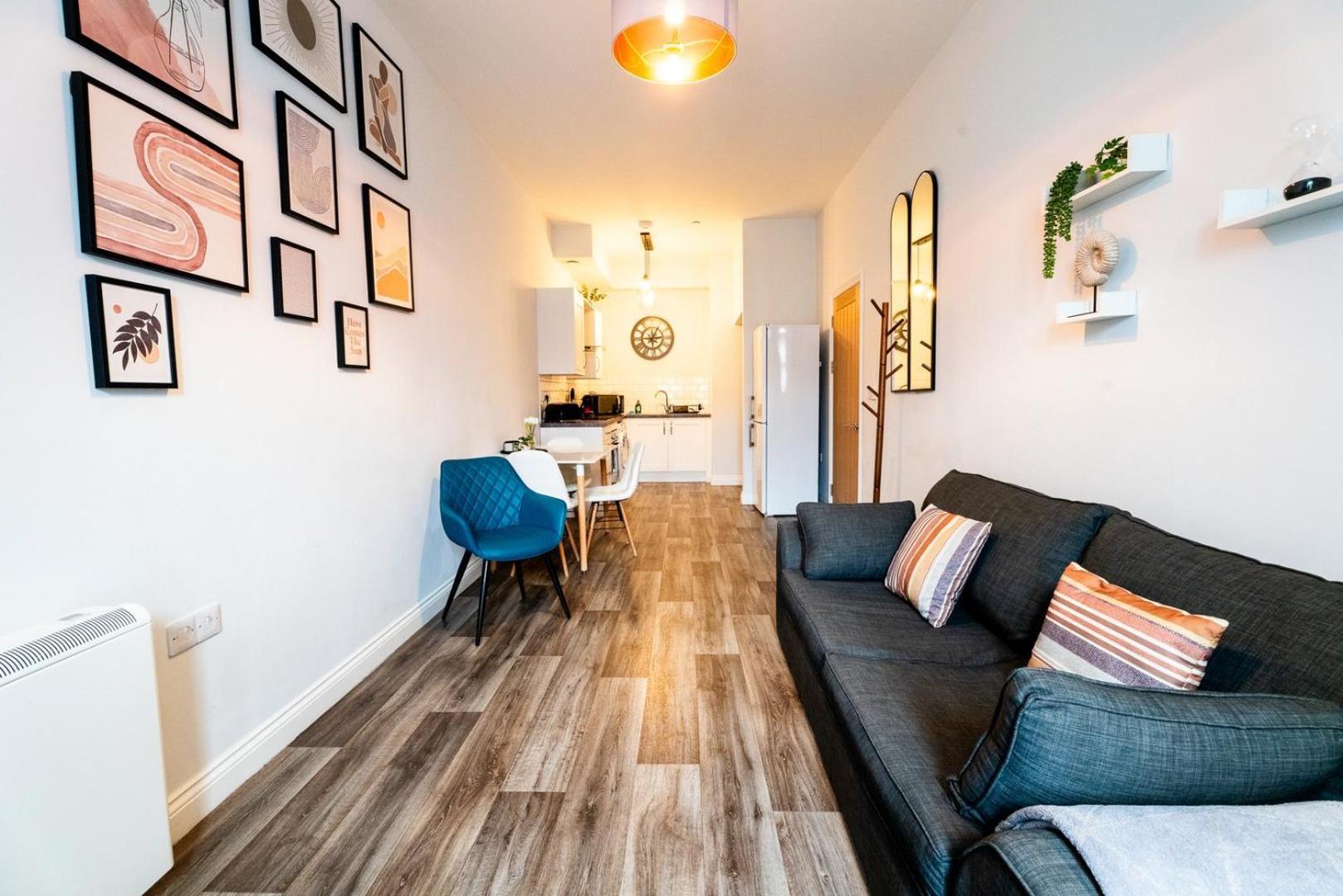 Free Parking | Smart Tv | 4 Guests Διαμέρισμα Σουόνσι Δωμάτιο φωτογραφία