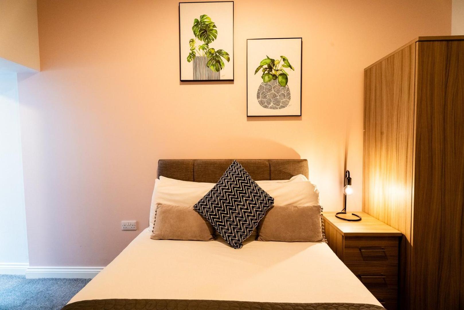 Free Parking | Smart Tv | 4 Guests Διαμέρισμα Σουόνσι Δωμάτιο φωτογραφία