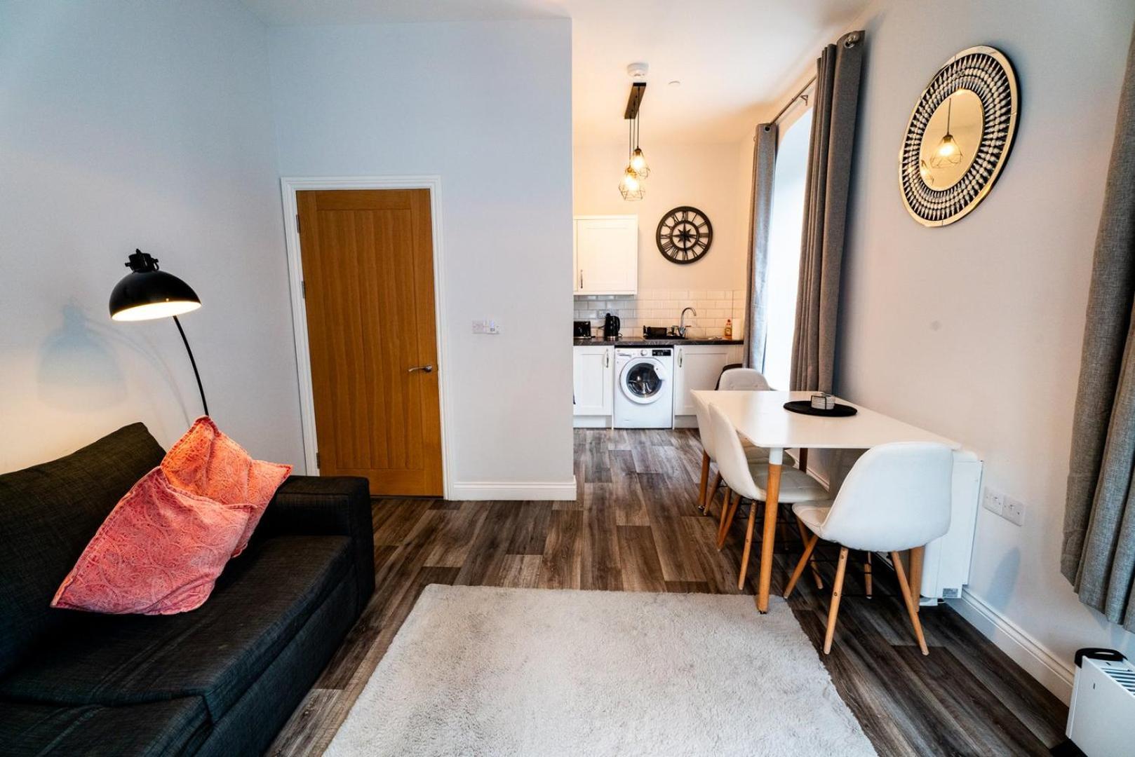 Free Parking | Smart Tv | 4 Guests Διαμέρισμα Σουόνσι Δωμάτιο φωτογραφία