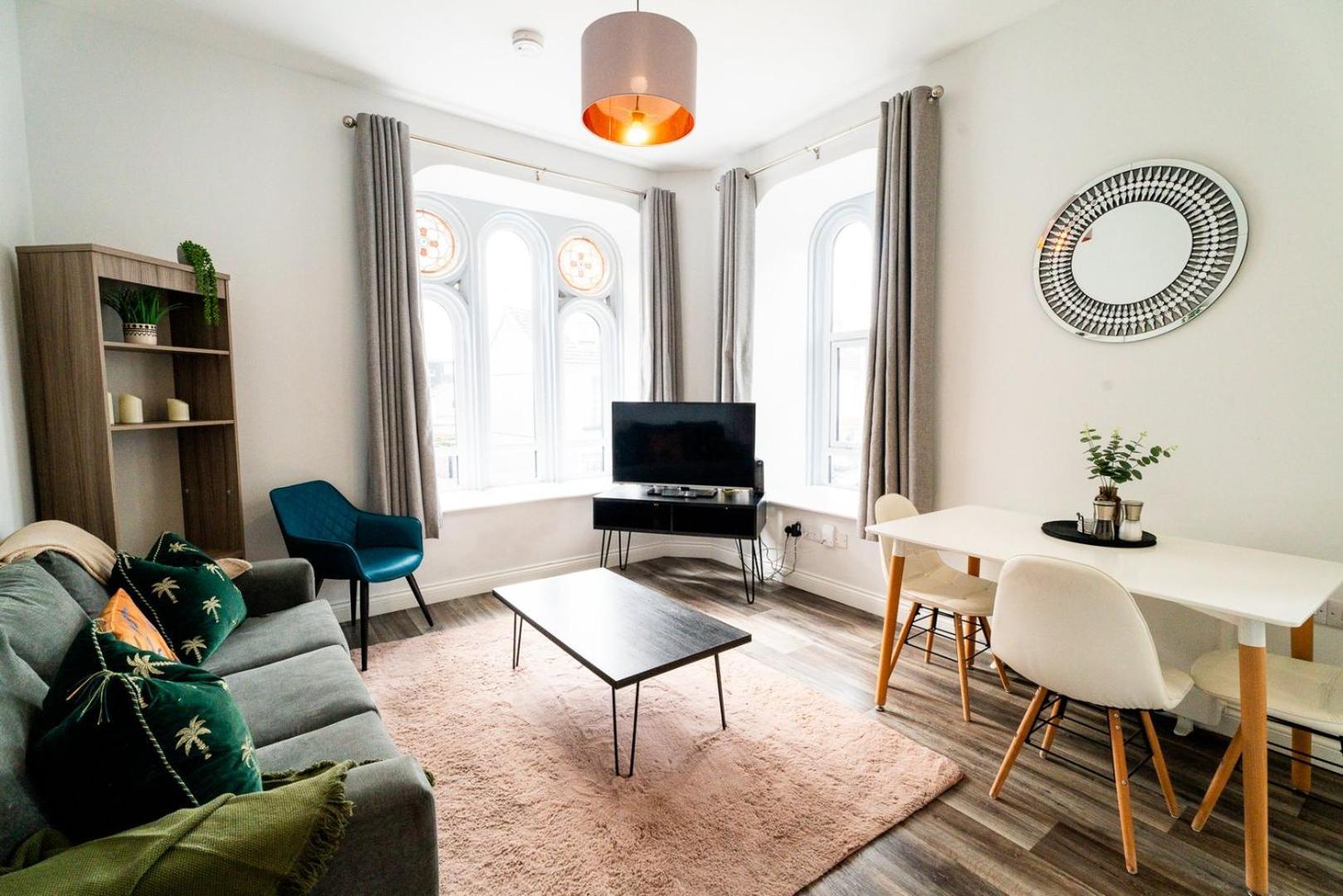 Free Parking | Smart Tv | 4 Guests Διαμέρισμα Σουόνσι Δωμάτιο φωτογραφία