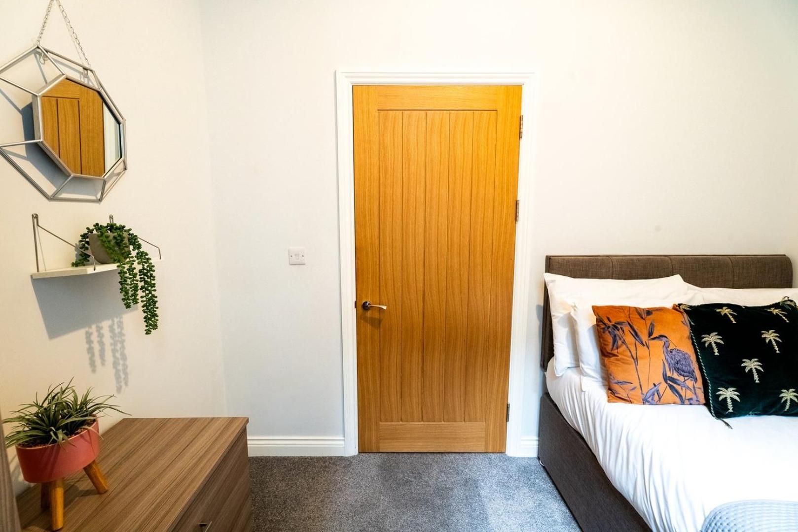 Free Parking | Smart Tv | 4 Guests Διαμέρισμα Σουόνσι Δωμάτιο φωτογραφία