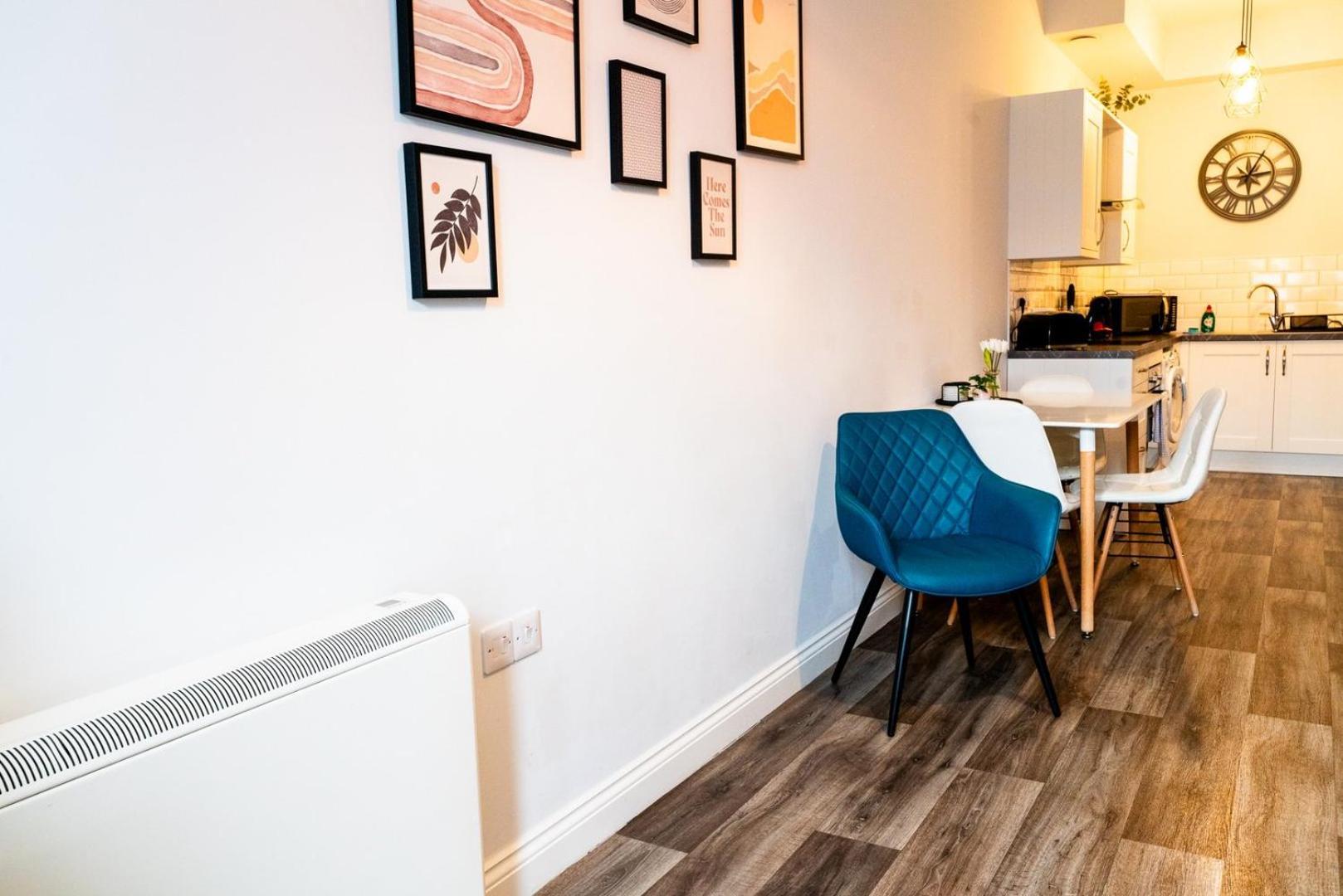 Free Parking | Smart Tv | 4 Guests Διαμέρισμα Σουόνσι Δωμάτιο φωτογραφία
