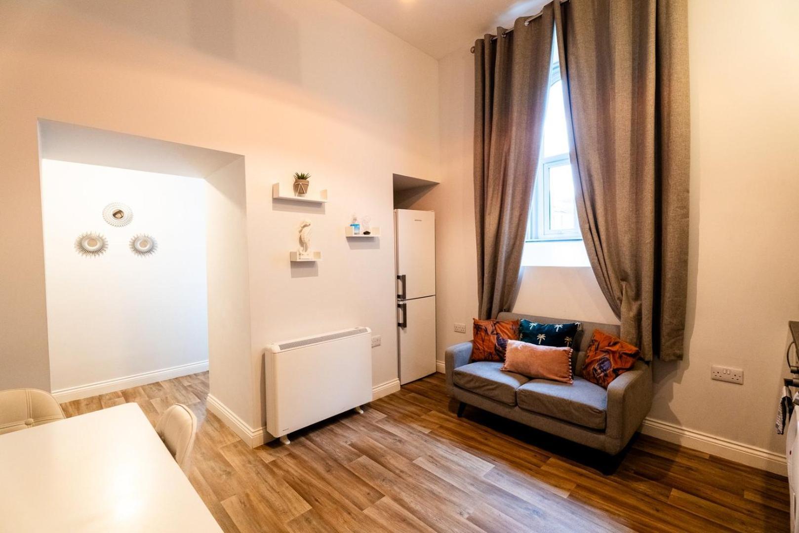 Free Parking | Smart Tv | 4 Guests Διαμέρισμα Σουόνσι Δωμάτιο φωτογραφία