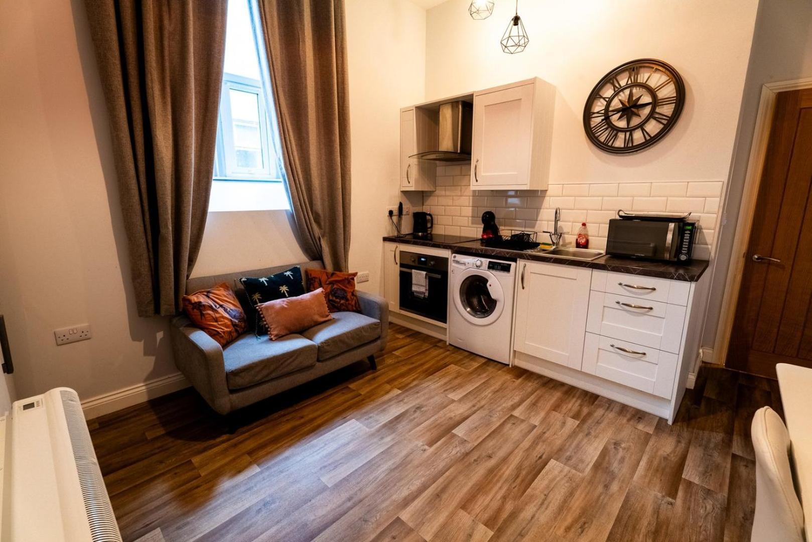 Free Parking | Smart Tv | 4 Guests Διαμέρισμα Σουόνσι Δωμάτιο φωτογραφία
